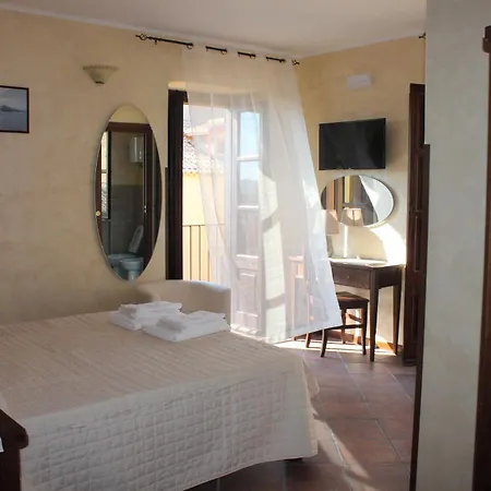 Bed & Breakfast Rivellini 4*